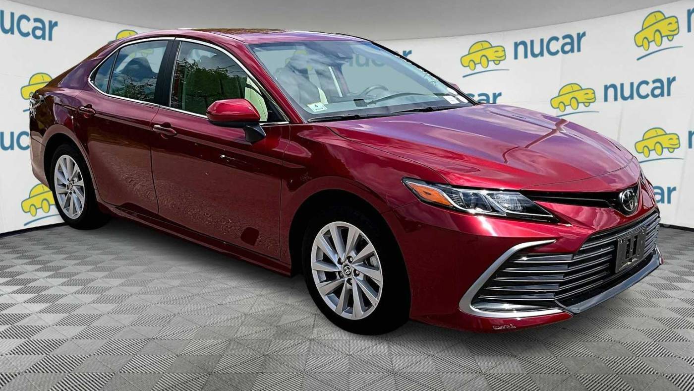 2022 Toyota Camry LE