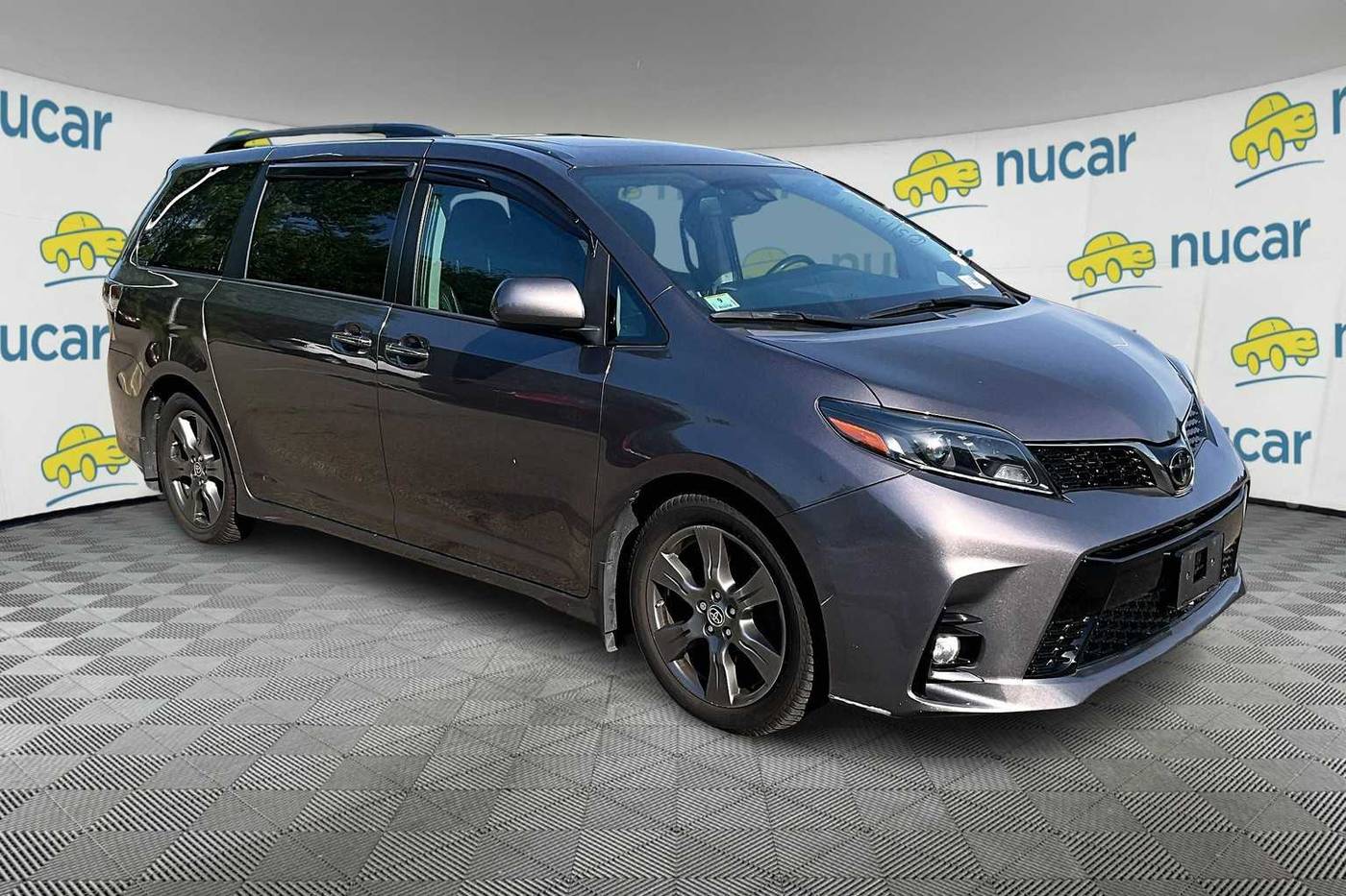 2020 Toyota Sienna SE — Minivan — 49,884 mi — Norwood, MA