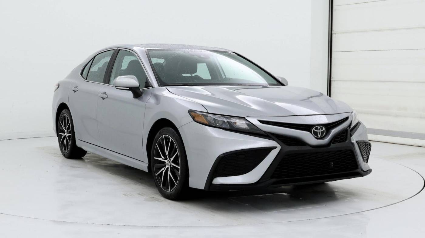 2024 Toyota Camry SE — Sedan — 5,993 mi — Columbus, GA