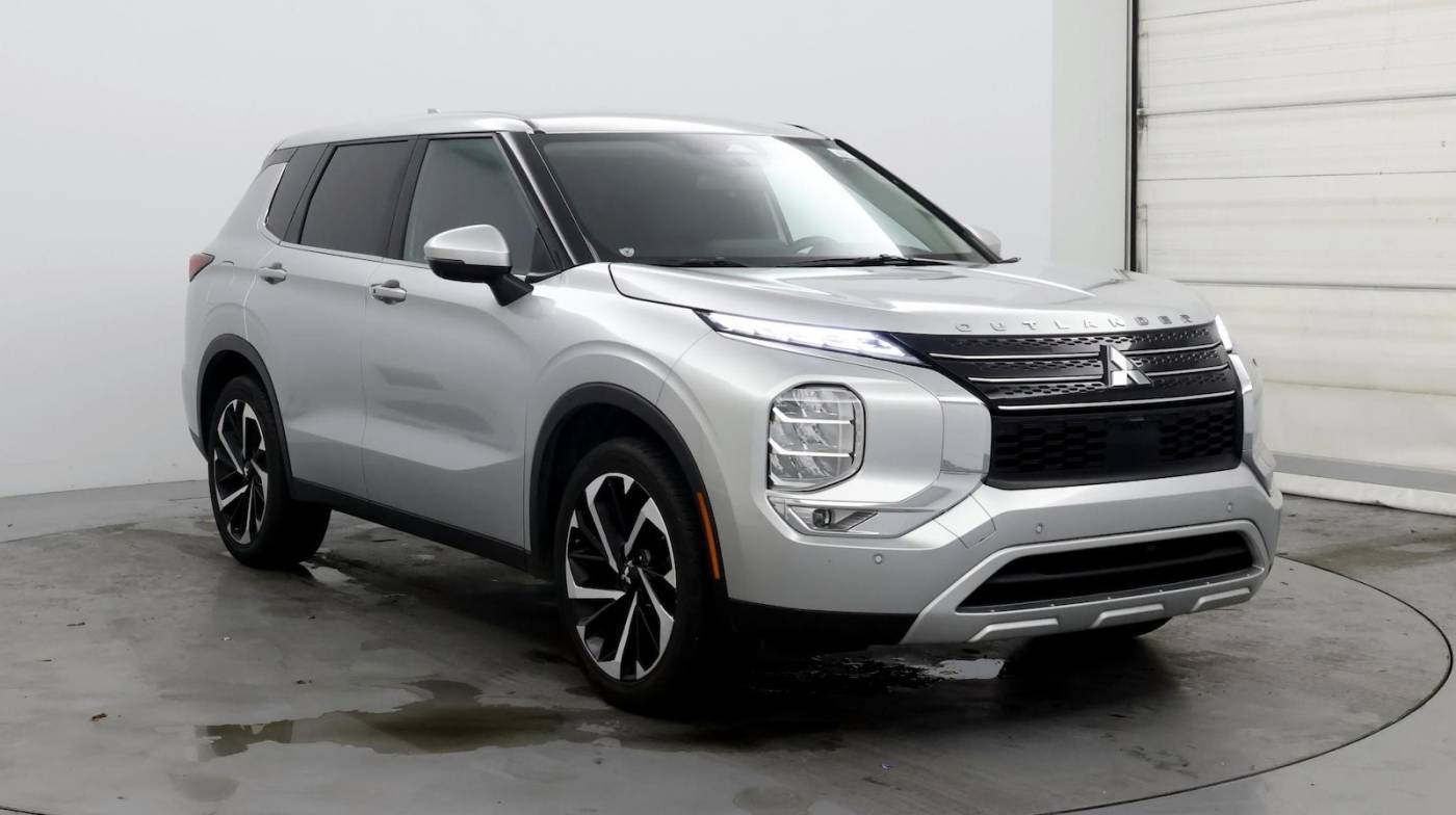 2023 Mitsubishi Outlander SE Black Edition — SUV — 21,870 mi — Columbus, GA