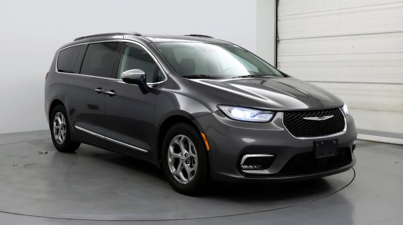 2022 Chrysler Pacifica Limited — Minivan — 55,304 mi — Columbus, GA