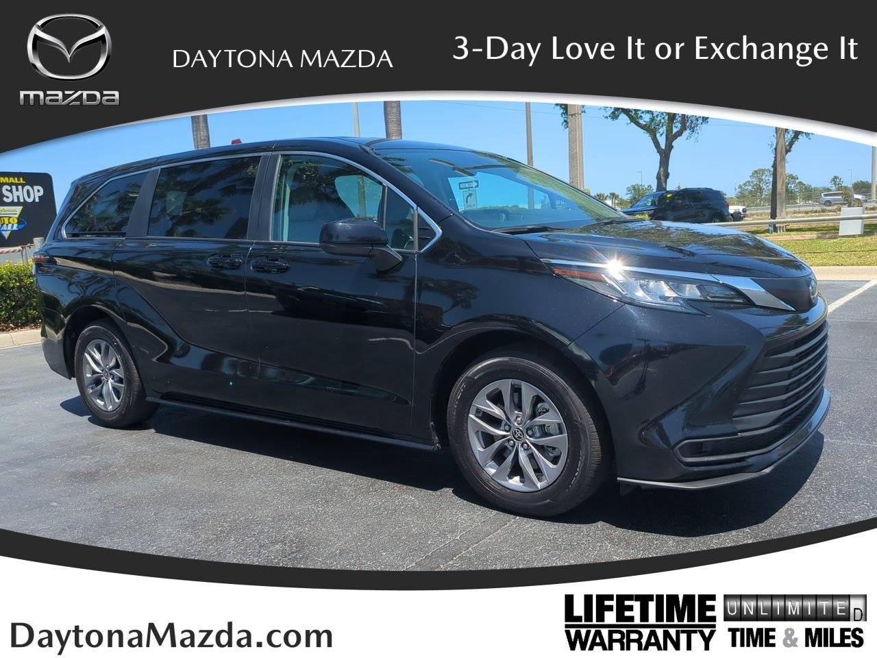 2023 Toyota Sienna LE — Minivan — 29,930 mi — Daytona Beach, FL