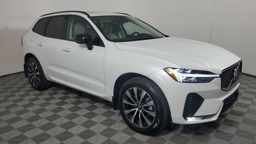 2025 Volvo XC60 B5 Core Dark Theme