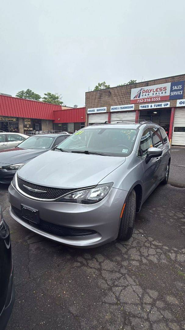 2021 Chrysler Voyager LXI — Minivan — 74,623 mi — South Amboy, NJ