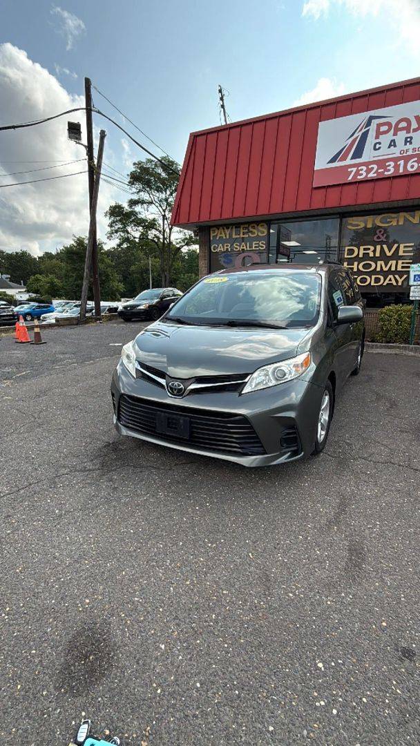 2018 Toyota Sienna LE — Minivan — 152,605 mi — South Amboy, NJ