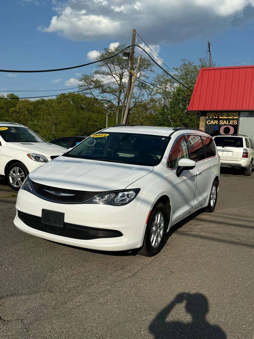 2021 Chrysler Voyager LXI — Minivan — 95,563 mi — South Amboy, NJ