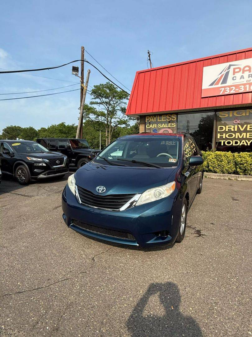 2011 Toyota Sienna LE — Minivan — 130,462 mi — South Amboy, NJ