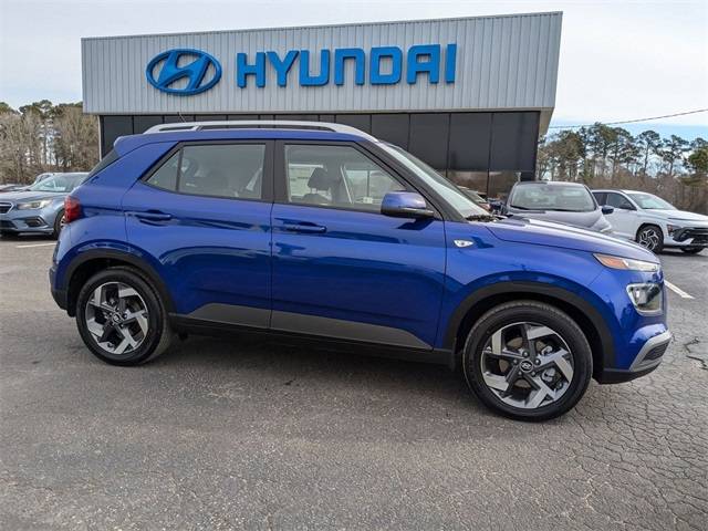 2025 Hyundai Venue SEL — SUV — 4,059 mi — New Bern, NC