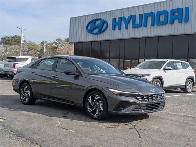 2025 Hyundai Elantra SEL Sport — Sedan — 4,131 mi — New Bern, NC