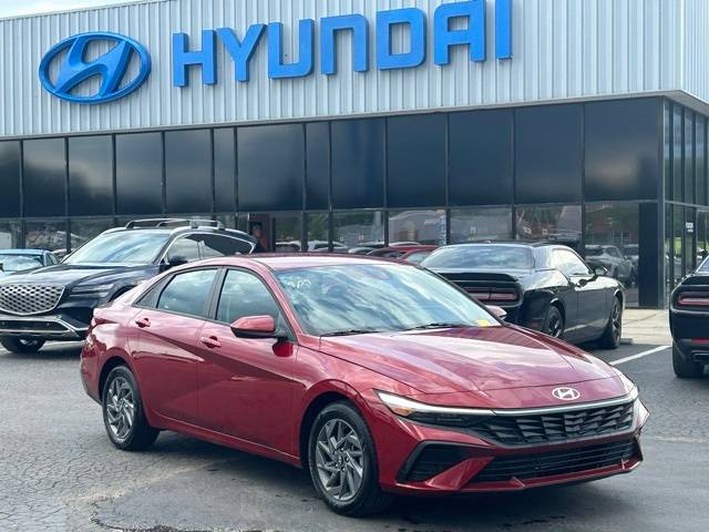 2024 Hyundai Elantra SEL — Sedan — 14,651 mi — New Bern, NC