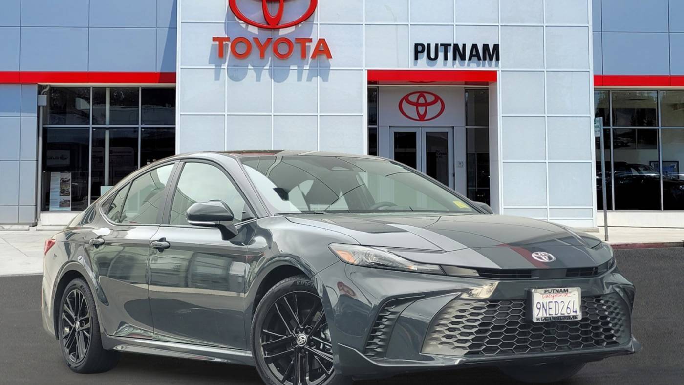 2025 Toyota Camry SE — Sedan — 4,755 mi — Burlingame, CA