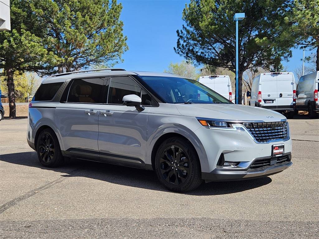 2023 Kia Carnival SX Prestige — Minivan — 12,410 mi — Longmont, CO
