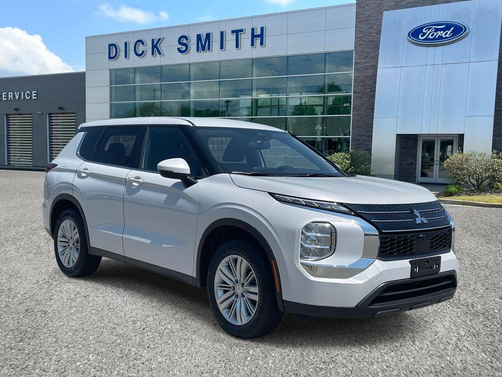 2024 Mitsubishi Outlander ES — SUV — 40,865 mi — Columbia, SC