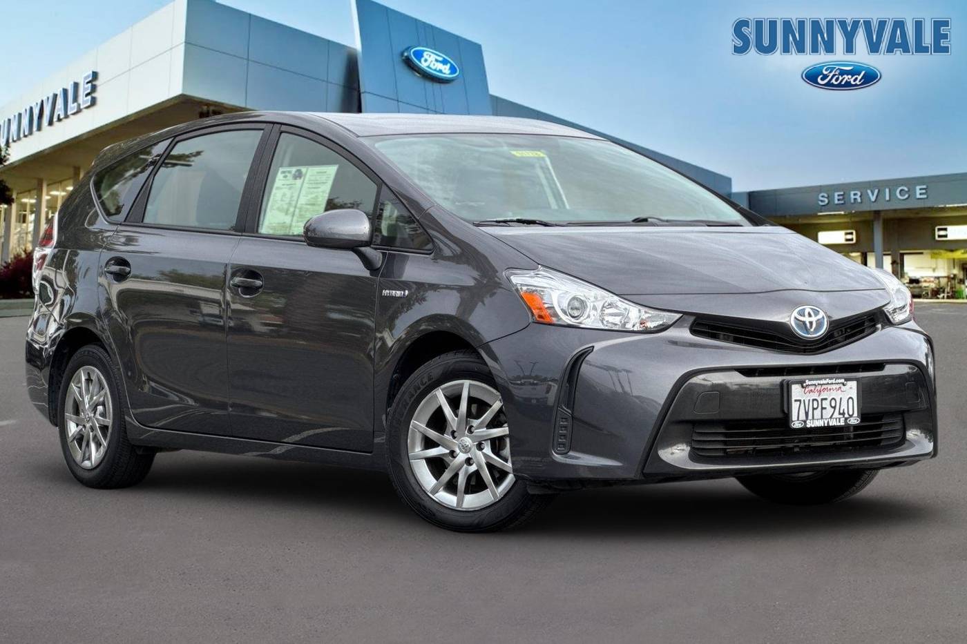 2017 Toyota Prius v Two — Wagon — 36,145 mi — Sunnyvale, CA