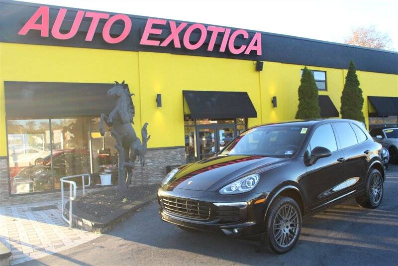 2017 Porsche Cayenne Platinum Edition