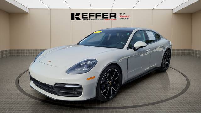 2022 Porsche Panamera Platinum Edition