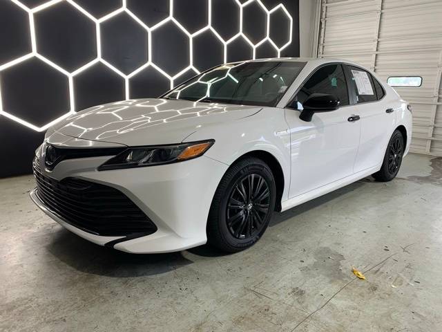 2018 Toyota Camry Hybrid LE — Sedan — 69,650 mi — Charlotte, NC