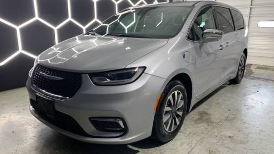 2022 Chrysler Pacifica Hybrid Limited — Minivan — 60,656 mi — Charlotte, NC