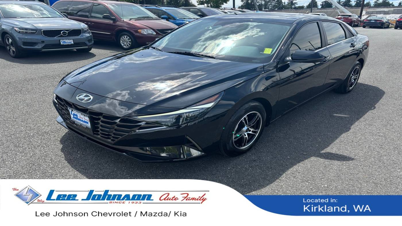 2023 Hyundai Elantra Limited — Sedan — 27,452 mi — Kirkland, WA