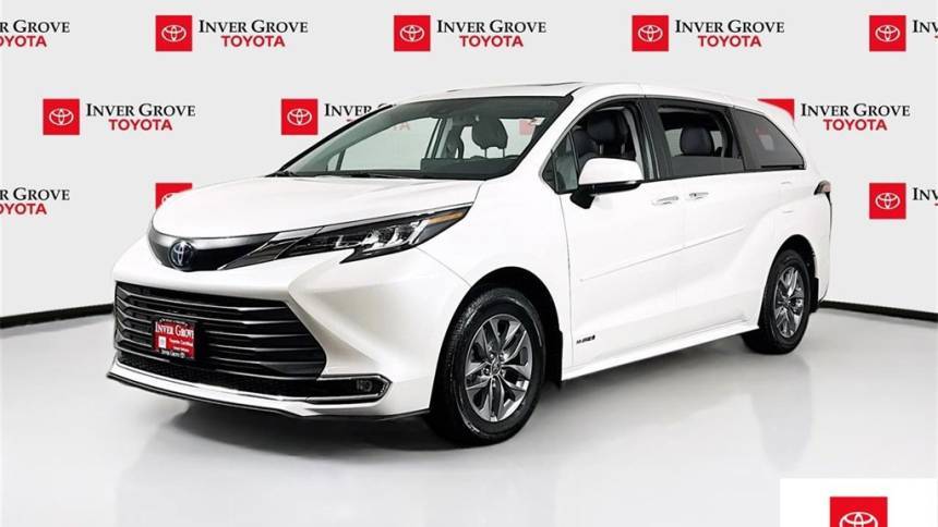 2021 Toyota Sienna XLE — Minivan — 43,255 mi — Inver Grove, MN
