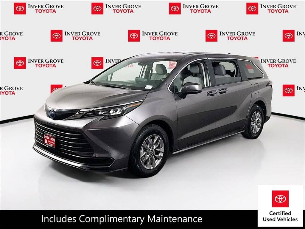 2024 Toyota Sienna LE — Minivan — 9,640 mi — Inver Grove, MN