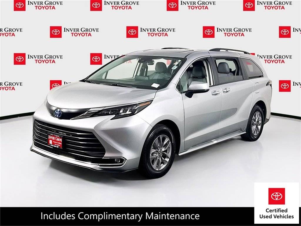 2024 Toyota Sienna XLE — Minivan — 13,679 mi — Inver Grove, MN