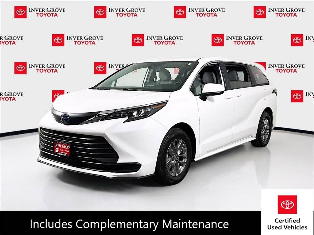 2025 Toyota Sienna LE — Minivan — 23,034 mi — Inver Grove, MN