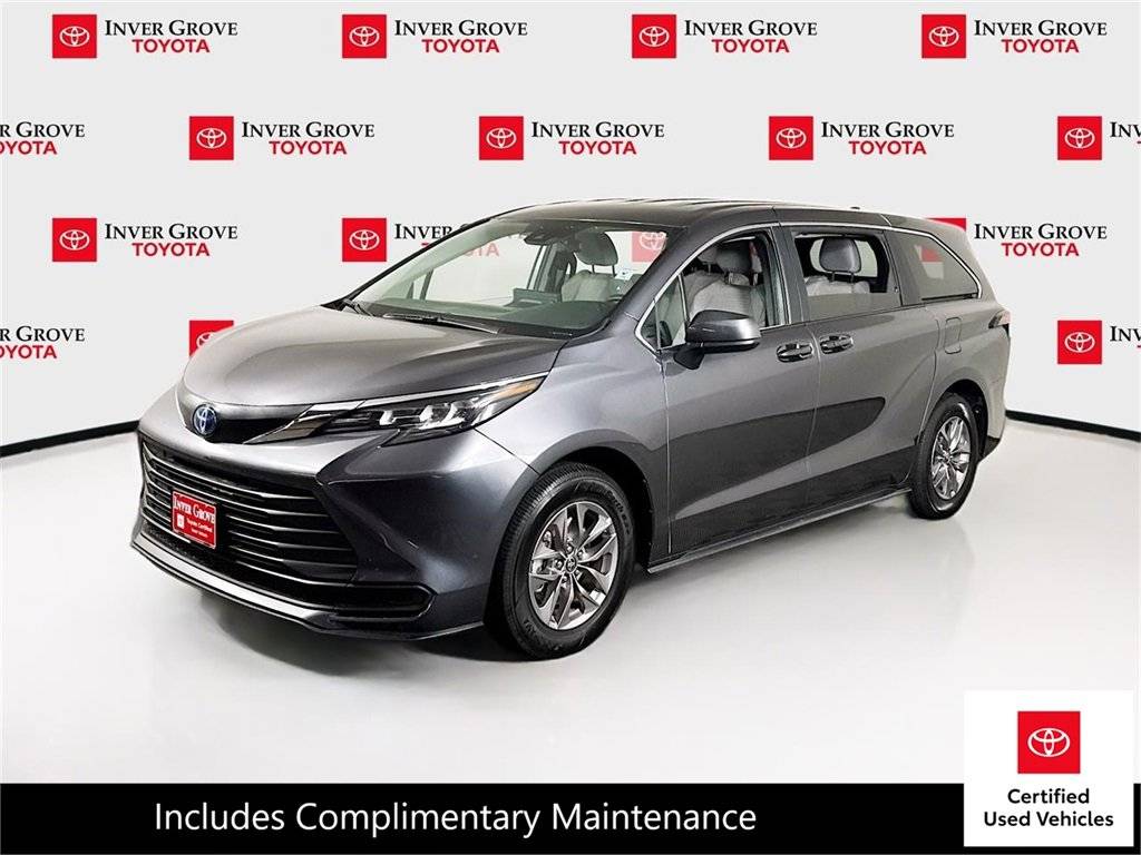 2025 Toyota Sienna LE — Minivan — 20,717 mi — Inver Grove, MN
