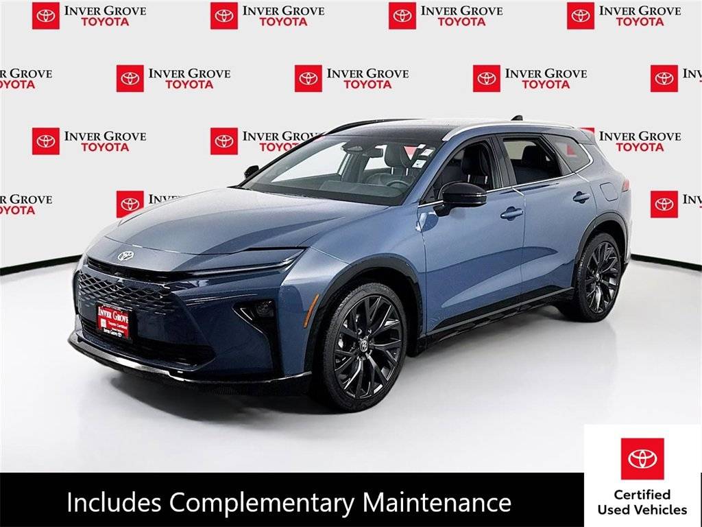 2025 Toyota Crown Signia Limited — SUV — 5,524 mi — Inver Grove, MN