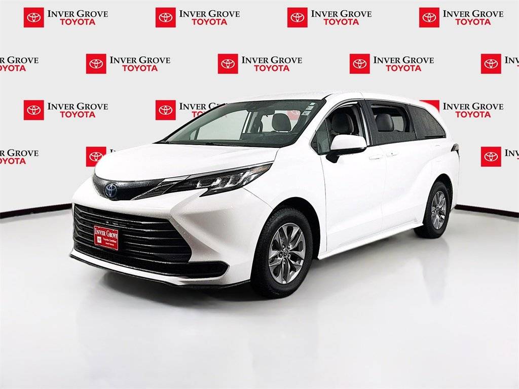 2023 Toyota Sienna LE — Minivan — 53,680 mi — Inver Grove, MN