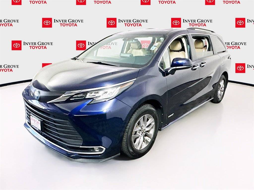 2021 Toyota Sienna XLE — Minivan — 145,118 mi — Inver Grove, MN