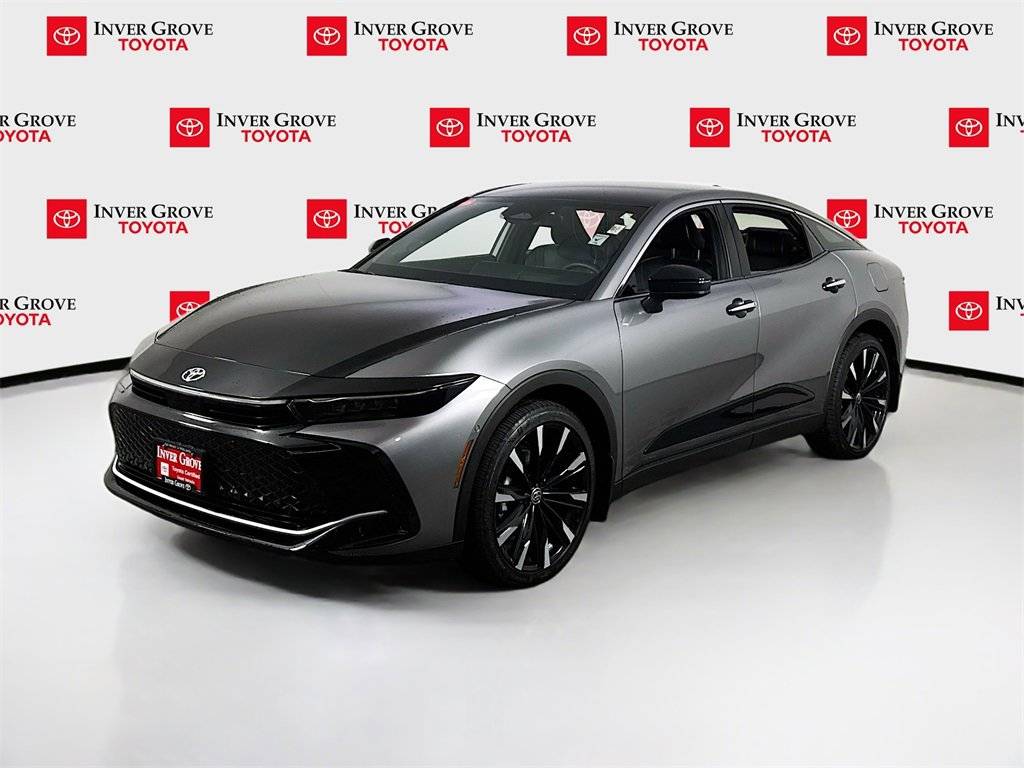 2025 Toyota Crown Platinum — Sedan — 3,285 mi — Inver Grove, MN