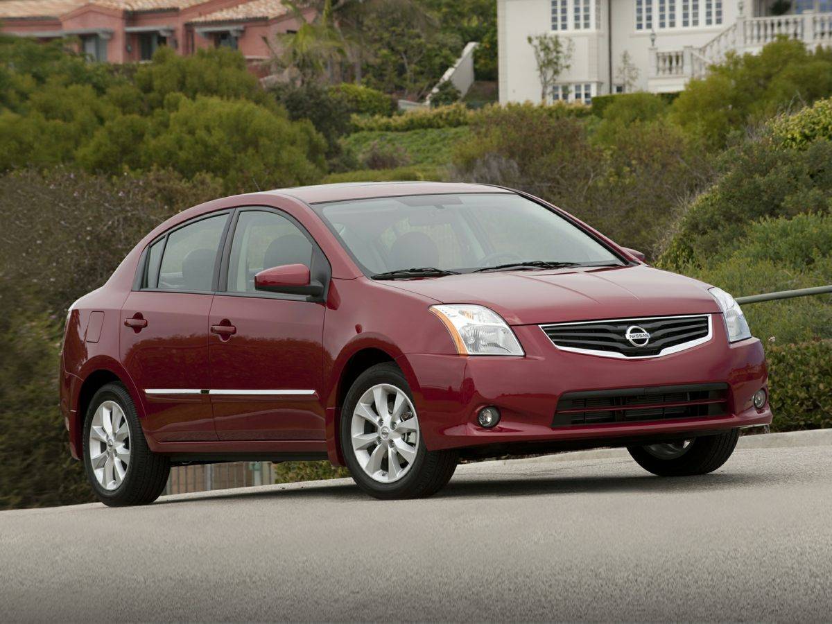 2011 Nissan Sentra 2.0 SR — Sedan — 143,723 mi — Naperville, IL