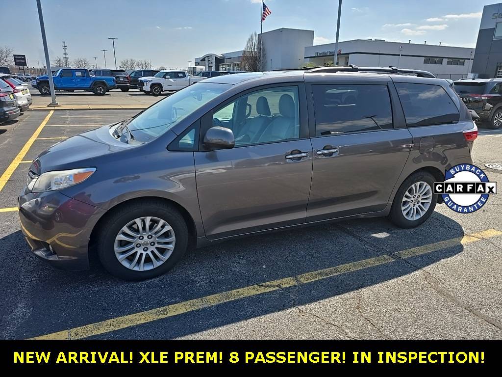 2015 Toyota Sienna L — Minivan — 143,692 mi — Naperville, IL