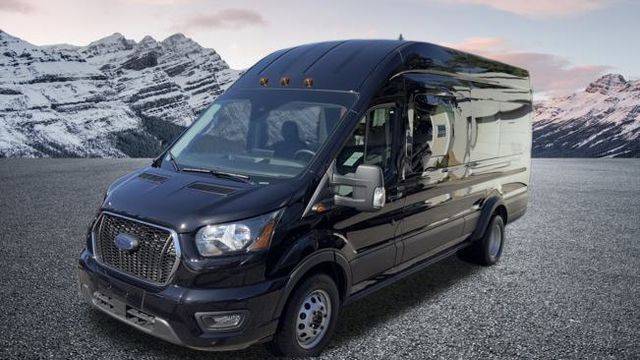 2025 Ford Transit Passenger Wagon XLT — Passenger Van — 32 mi — Bronx, NY