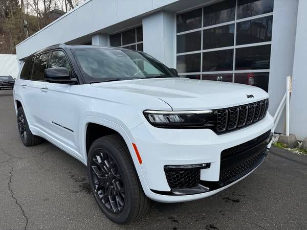 2025 Jeep Grand Cherokee Summit — SUV — 2,950 mi — Ansonia, CT