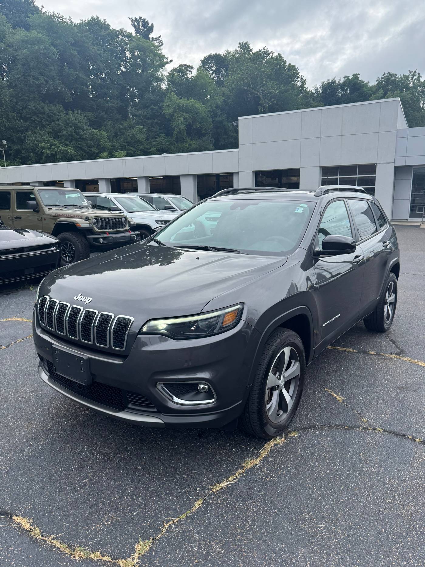 2022 Jeep Cherokee Limited — SUV — 31,439 mi — Ansonia, CT