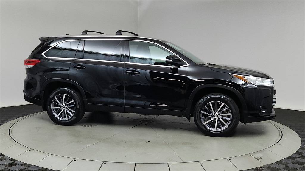 2019 Toyota Highlander XLE — SUV — 62,539 mi — Portland, OR