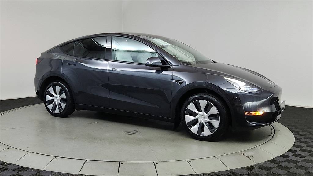 2024 Tesla Model Y Long Range — SUV — 20,381 mi — Portland, OR