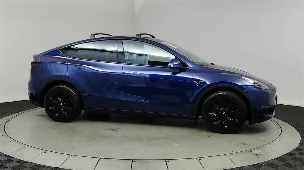 2022 Tesla Model Y Long Range — SUV — 18,505 mi — Portland, OR