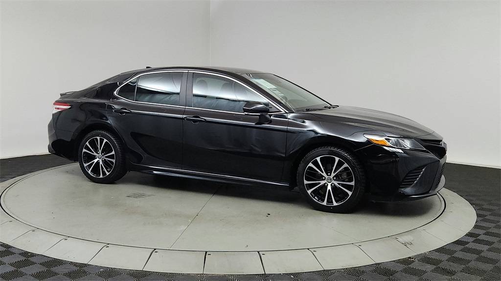 2020 Toyota Camry SE — Sedan — 73,514 mi — Portland, OR
