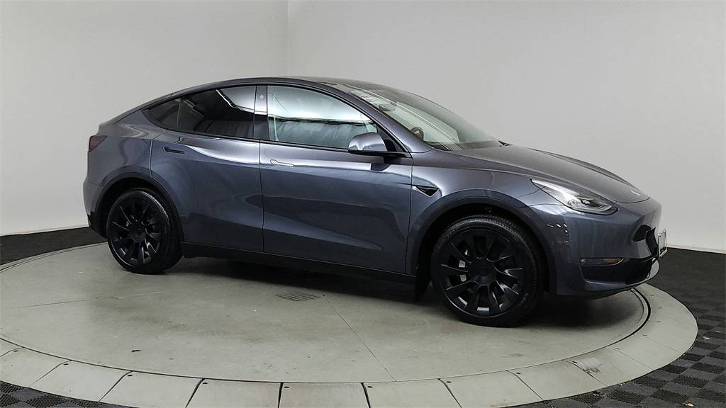2022 Tesla Model Y Long Range — SUV — 11,100 mi — Portland, OR