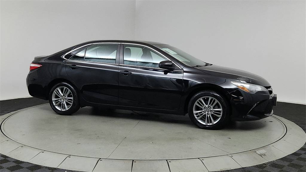 2015 Toyota Camry SE — Sedan — 52,013 mi — Portland, OR