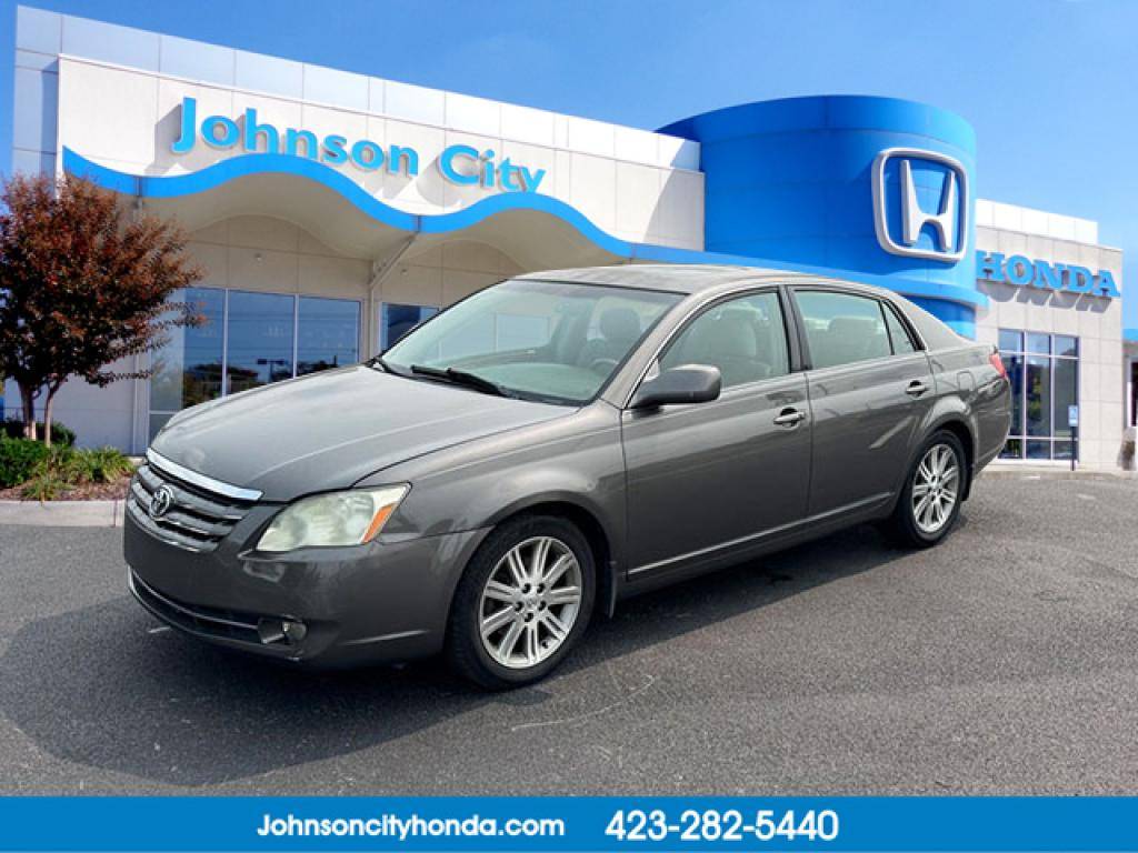 2006 Toyota Avalon Limited — Sedan — 136,421 mi — Johnson City, TN