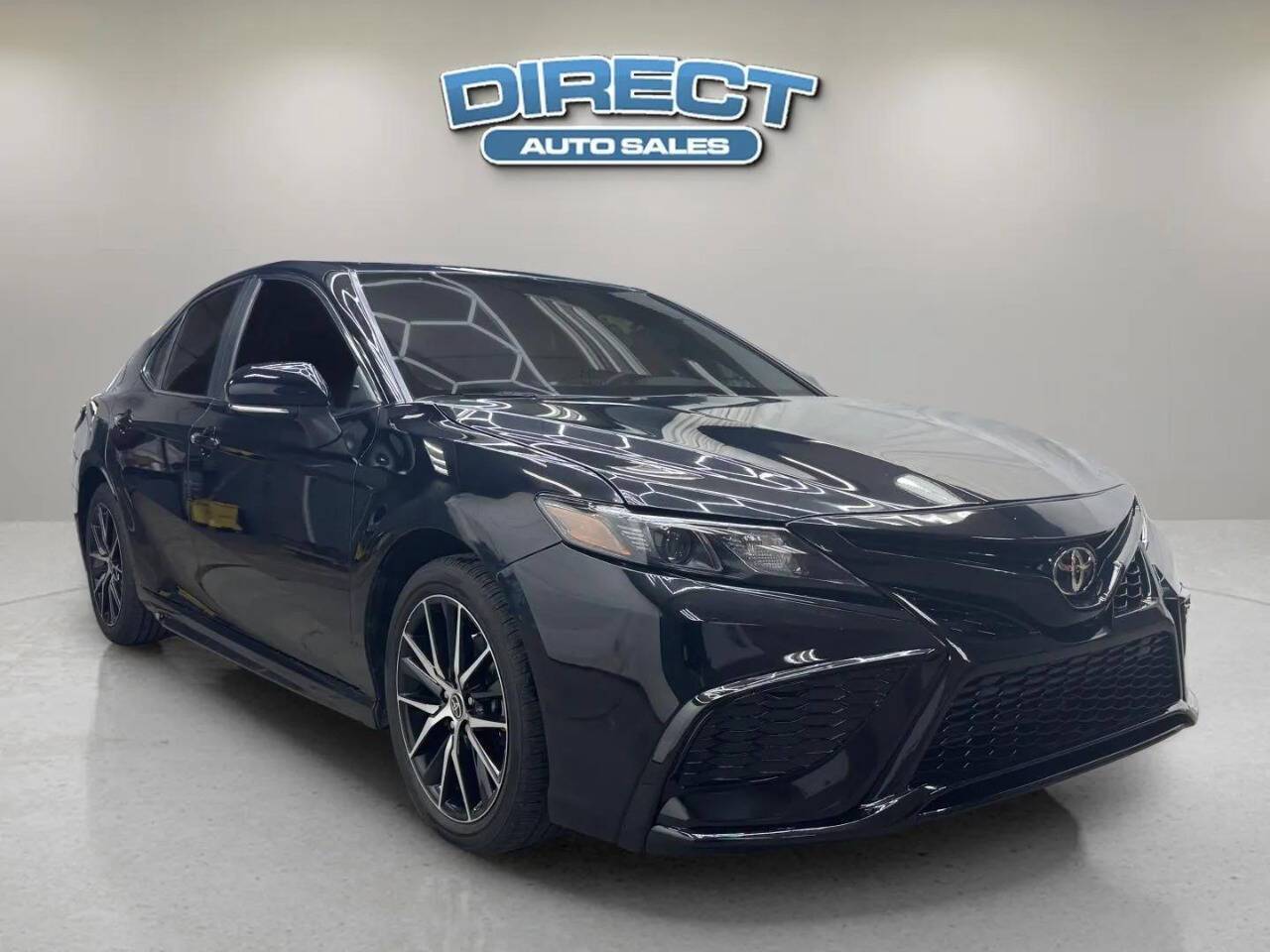 2022 Toyota Camry SE — Sedan — 31,252 mi — Philladelphia, PA