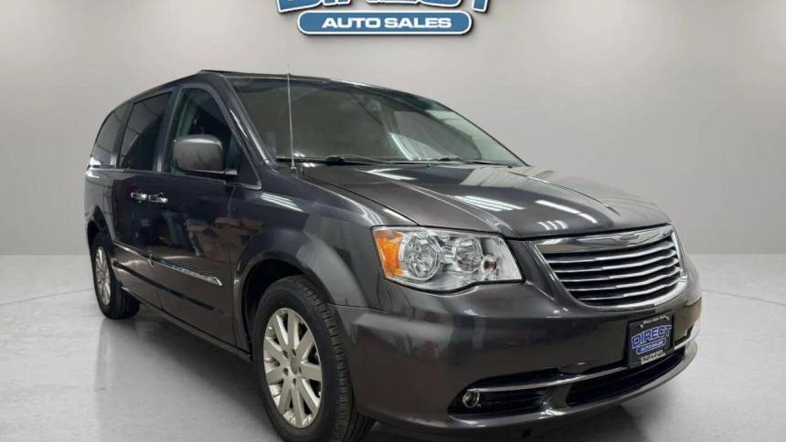 2015 Chrysler Town & Country Touring — Minivan — 64,440 mi — Philladelphia, PA