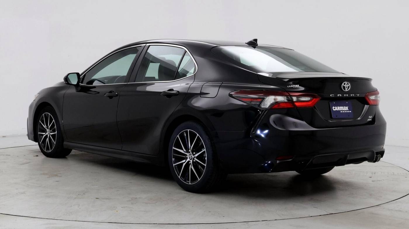 2021 Toyota Camry SE — Sedan — 32,011 mi — Savannah, GA