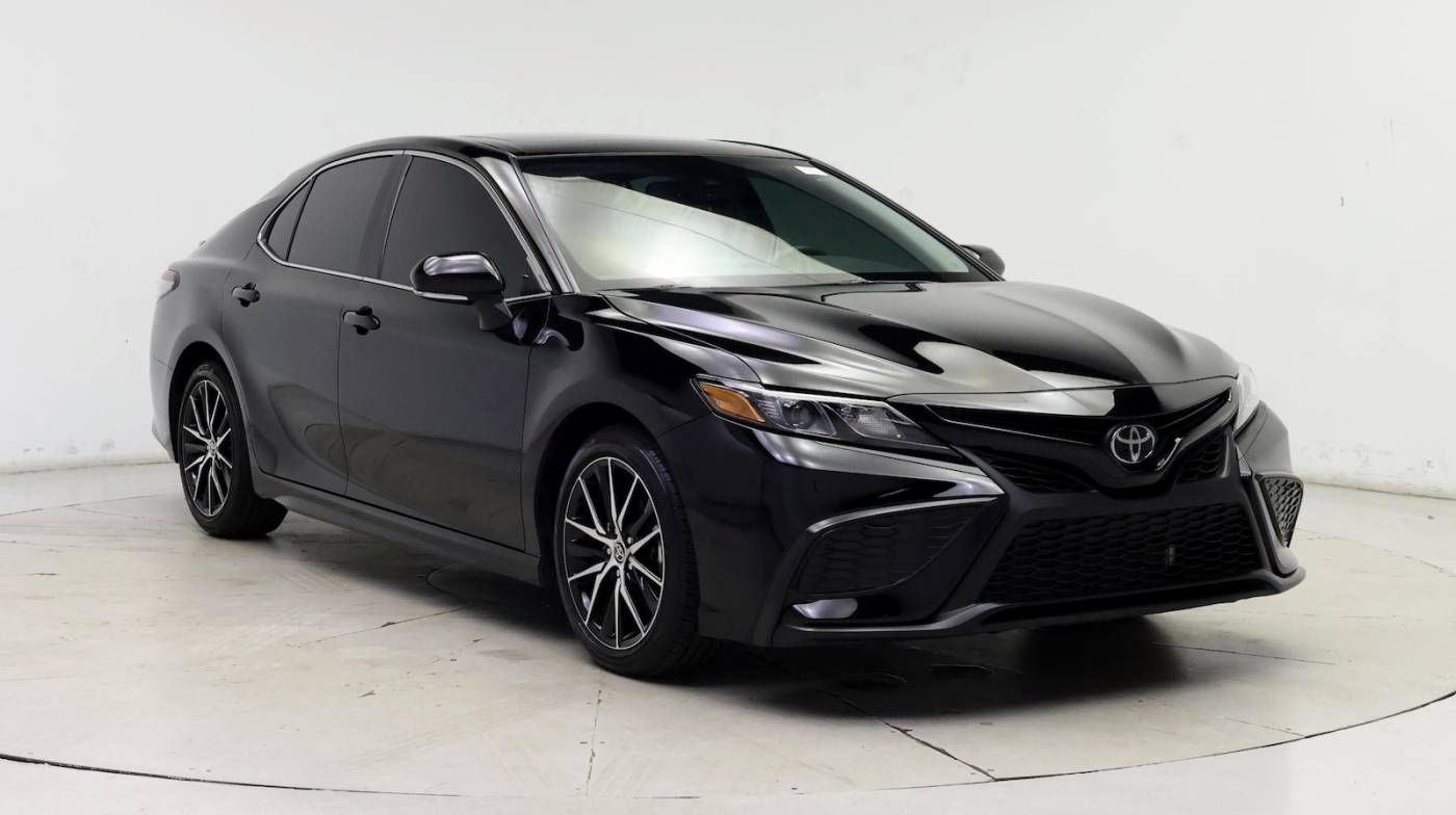 2024 Toyota Camry SE — Sedan — 10,409 mi — Savannah, GA