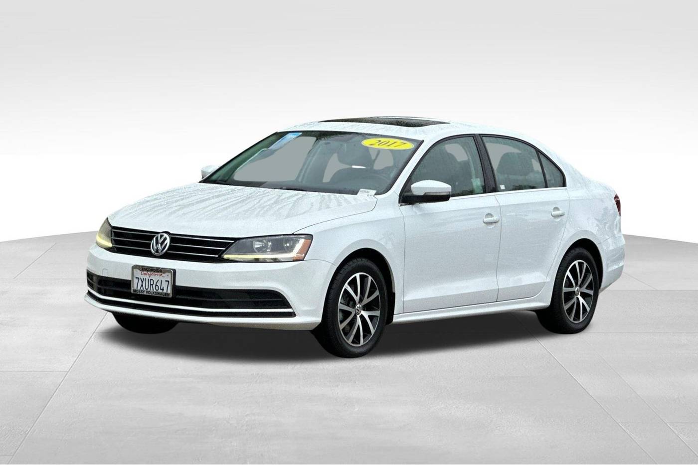 2017 Volkswagen Jetta 1.4T SE — Sedan — 62,371 mi — Escondido, CA