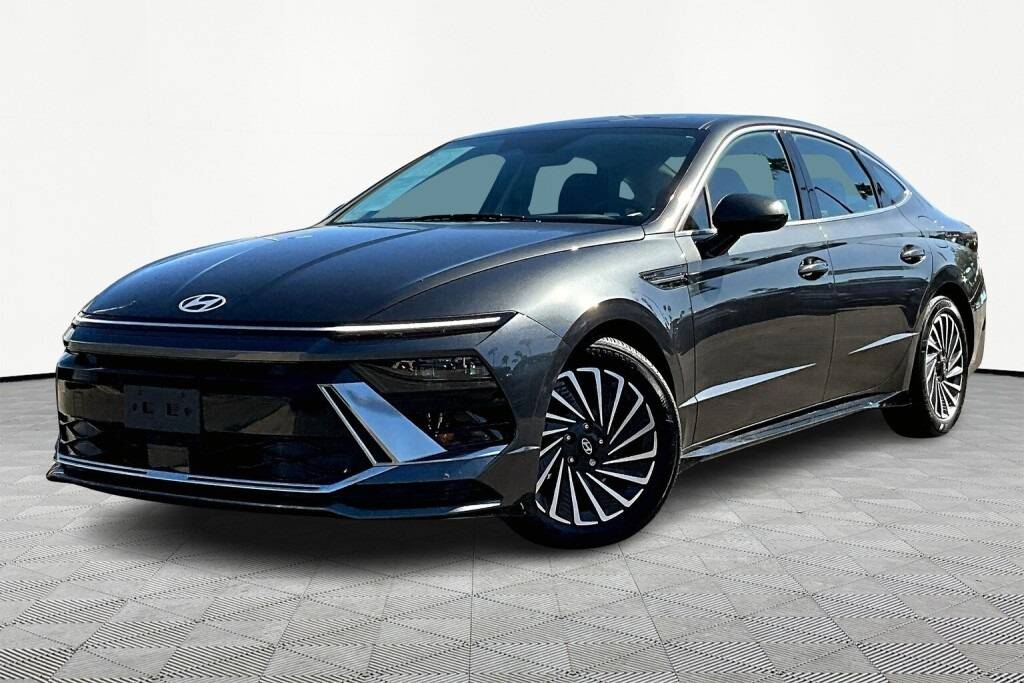 2025 Hyundai Sonata Hybrid SEL — Sedan — 2,407 mi — Tustin, CA